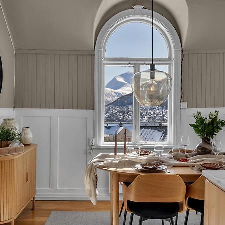 Lovely City Center Apartment With Amazing Views And Free Parking! Tromso Bagian luar foto